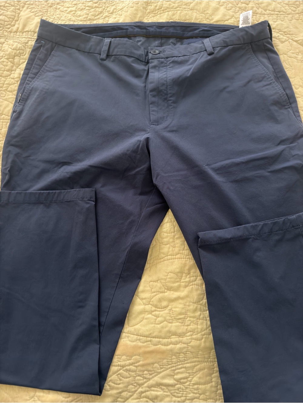 Men's Navy vineyard vines on the go Pants